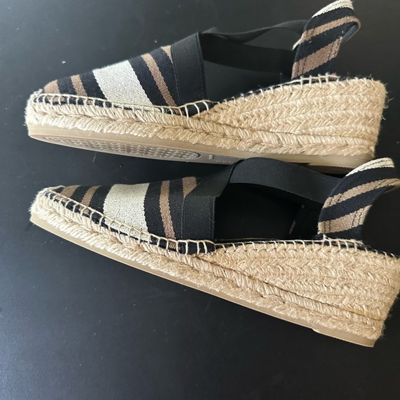 TONI PONS- closed toe espadrille/overlapping stretchy straps, slingback strap - Picture 10 of 11